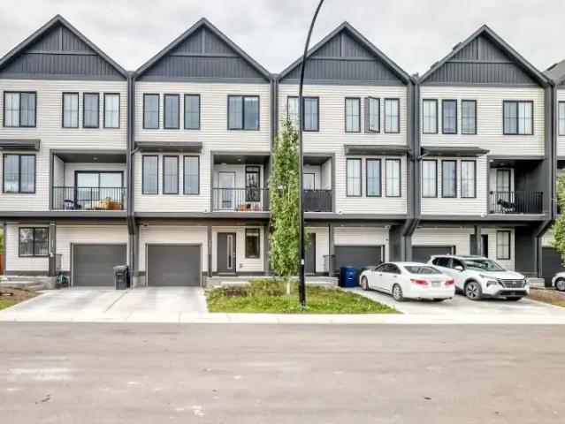 Townhouse for rent in Airdrie, Alberta