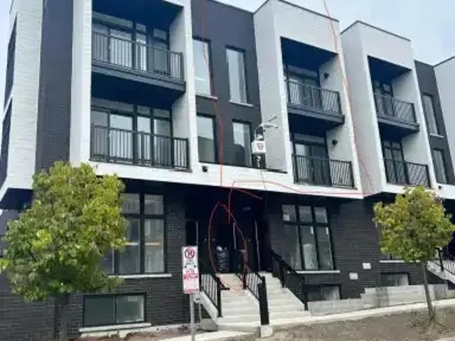 Townhouse for rent in Durham, Ontario