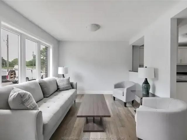 Townhouse for rent in Lakeshore, Ontario