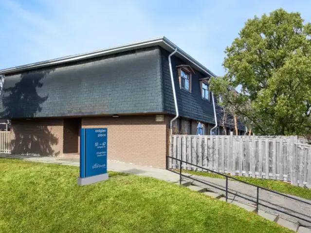 Townhouse for rent in Georgina, Ontario