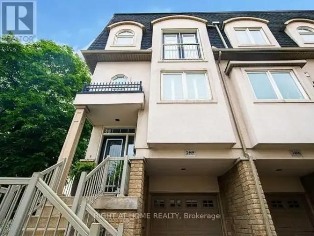 Townhouse for rent in Burlington, Golden Horseshoe