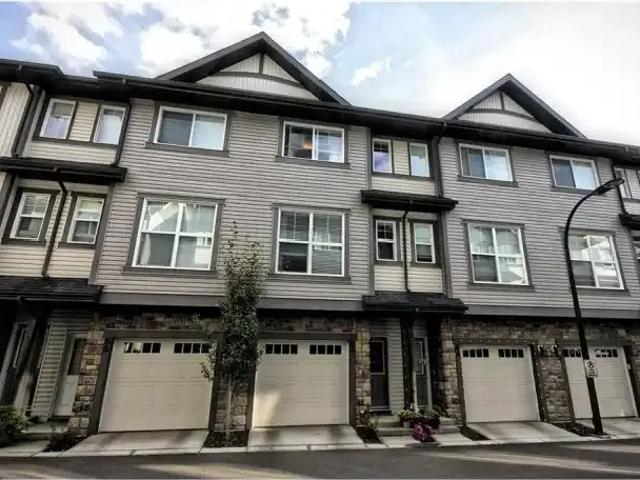 Townhouse for rent in Northwest, Alberta