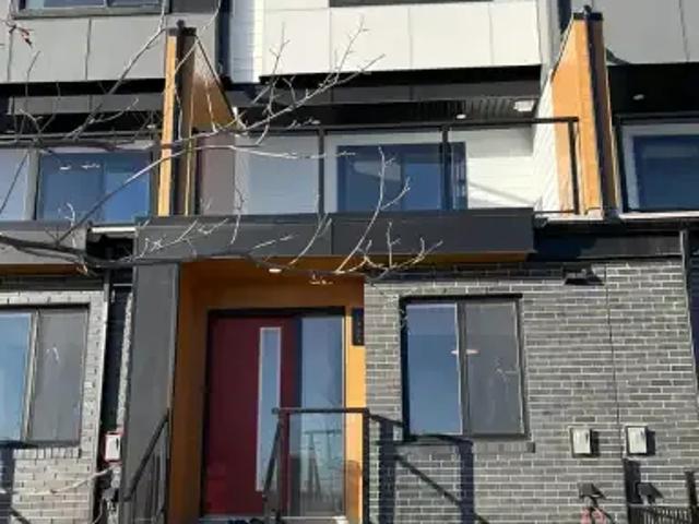 Townhouse for rent in Northwest, Alberta