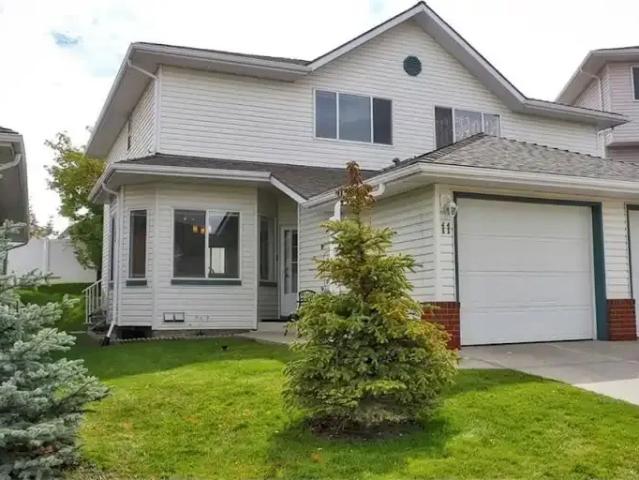 Townhouse for rent in Northwest, Alberta