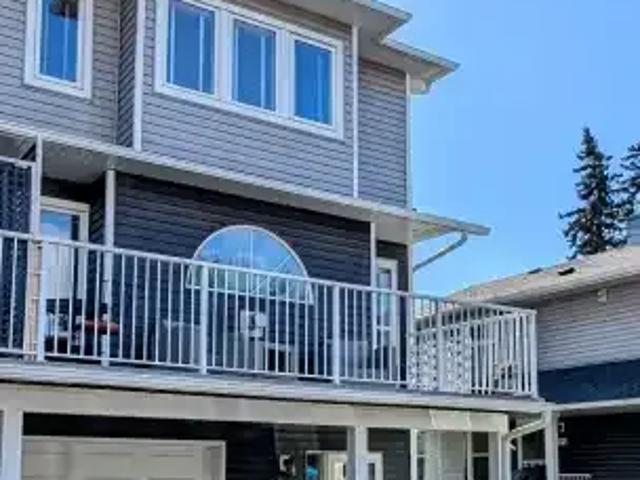 Townhouse for rent in Northwest, Alberta