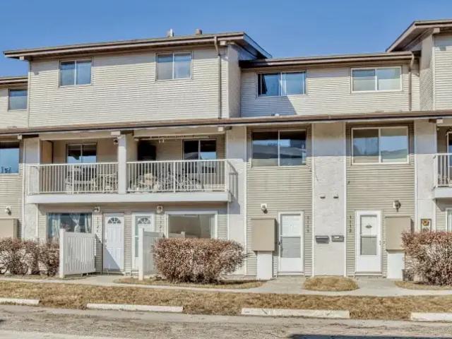 Townhouse for rent in Northwest, Alberta