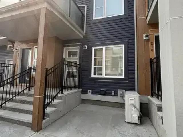 Townhouse for rent in Northwest, Alberta