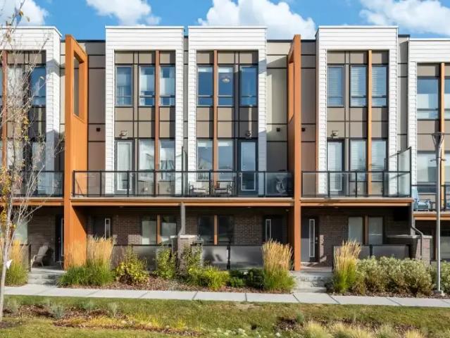 Townhouse for rent in Northwest, Alberta