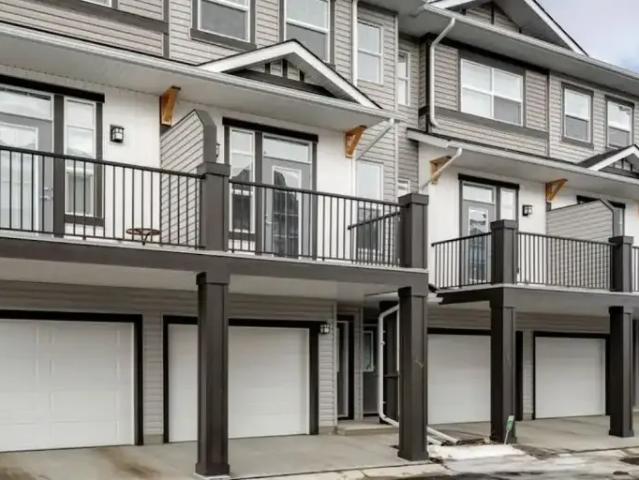 Townhouse for rent in Northwest, Alberta