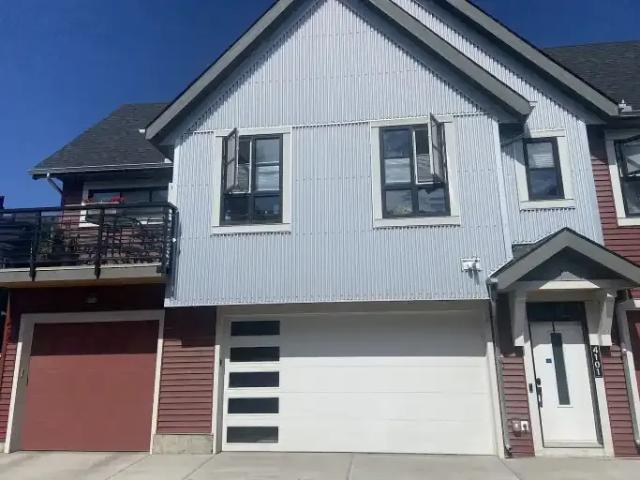 Townhouse for rent in Northwest, Alberta
