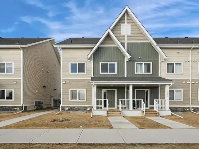 Townhouse for rent in Northwest, Alberta