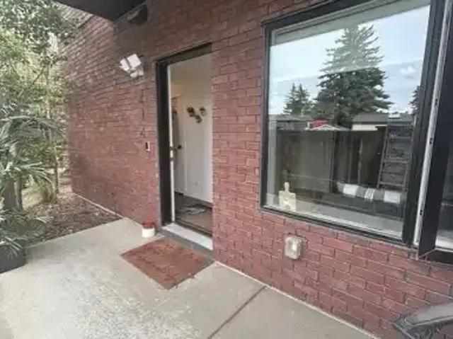 Townhouse for rent in Northwest, Alberta