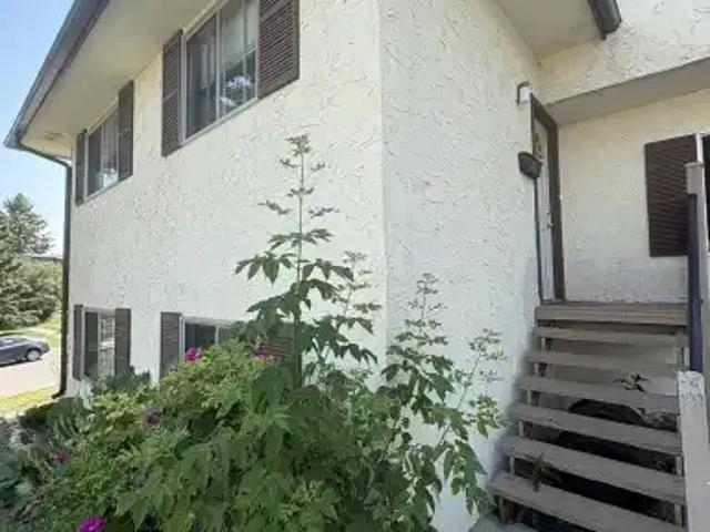 Townhouse for rent in Northwest, Alberta