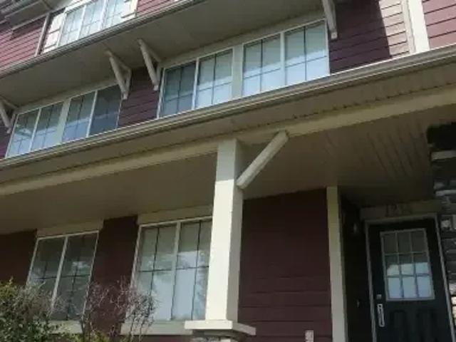 Townhouse for rent in Northwest, Alberta
