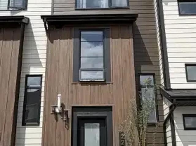 Townhouse for rent in Northwest, Alberta