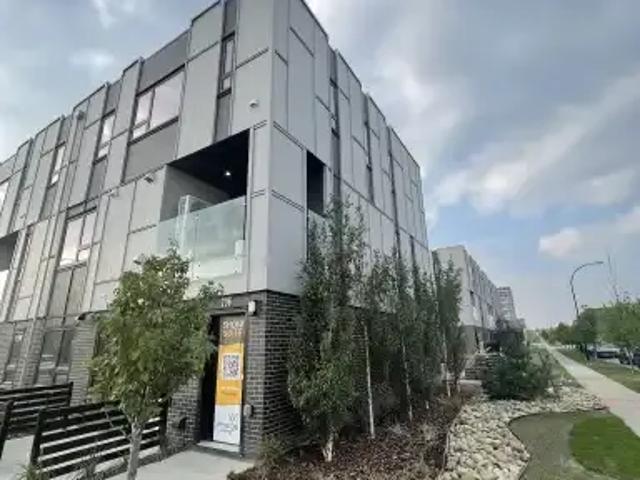 Townhouse for rent in Northwest, Alberta