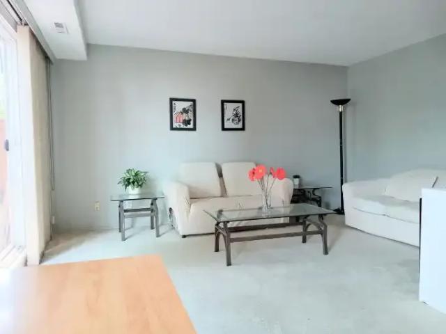 Townhouse for rent in Northwest, Alberta