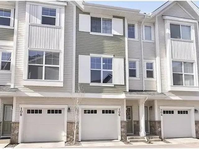 Townhouse for rent in Northwest, Alberta