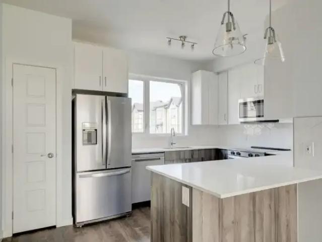 Townhouse for rent in Northwest, Alberta