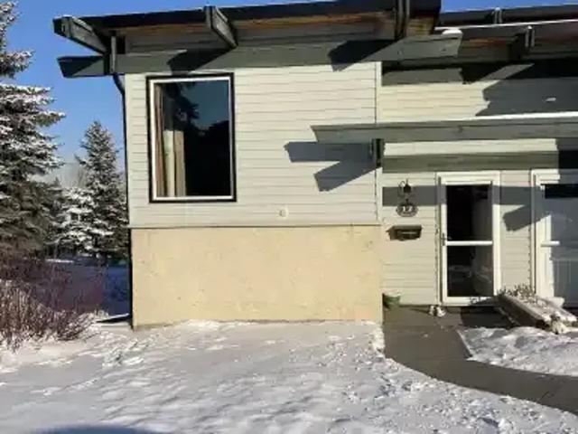 Townhouse for rent in Northwest, Alberta
