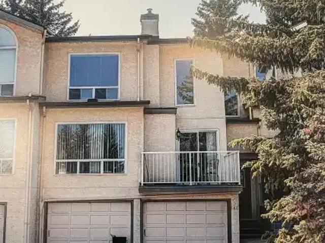 Townhouse for rent in Northwest, Alberta