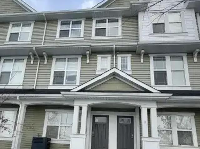 Townhouse for rent in Northwest, Alberta