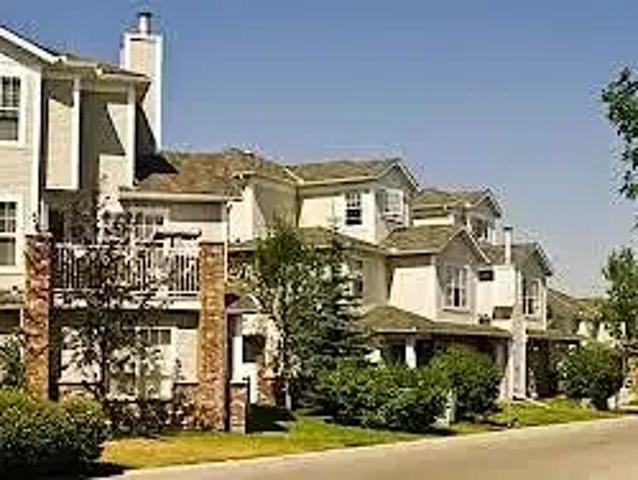 Townhouse for rent in Northwest, Alberta
