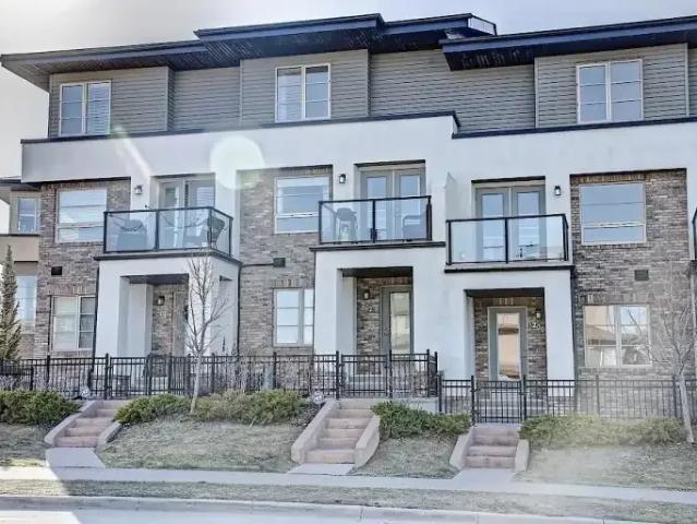 Townhouse for rent in Northwest, Alberta