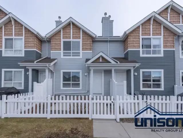 Townhouse for rent in Northwest, Alberta
