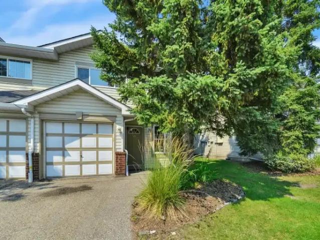 Townhouse for rent in Northwest, Alberta