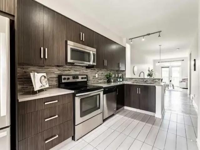 Townhouse for rent in Northwest, Alberta