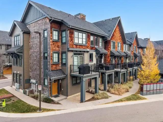 Townhouse for rent in Northwest, Alberta