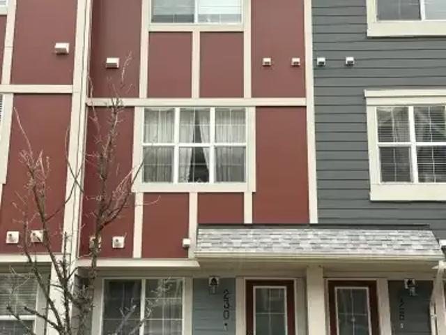 Townhouse for rent in Northwest, Alberta