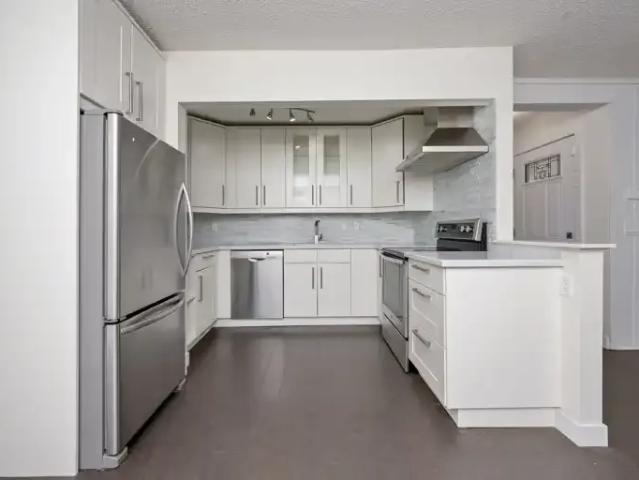 Townhouse for rent in Northwest, Alberta