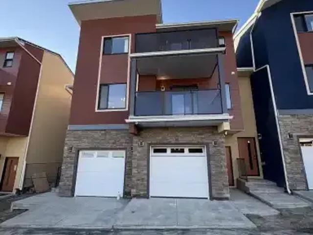 Townhouse for rent in Northwest, Alberta
