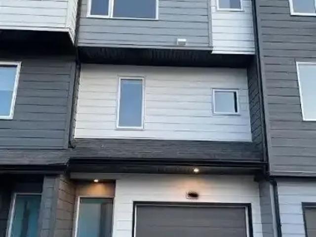 Townhouse for rent in Northwest, Alberta