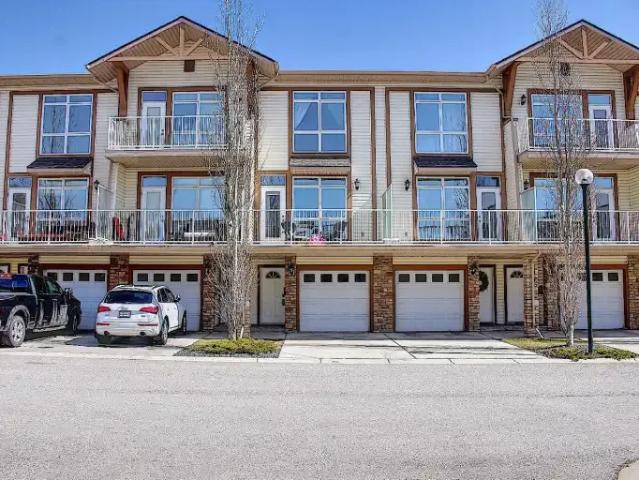 Townhouse for rent in Northwest, Alberta