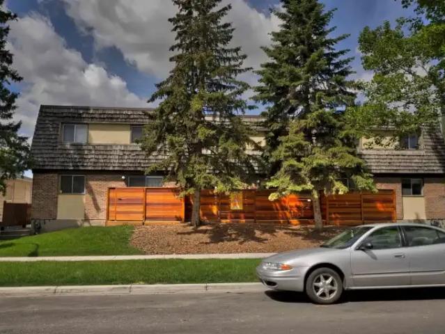Townhouse for rent in Northwest, Alberta