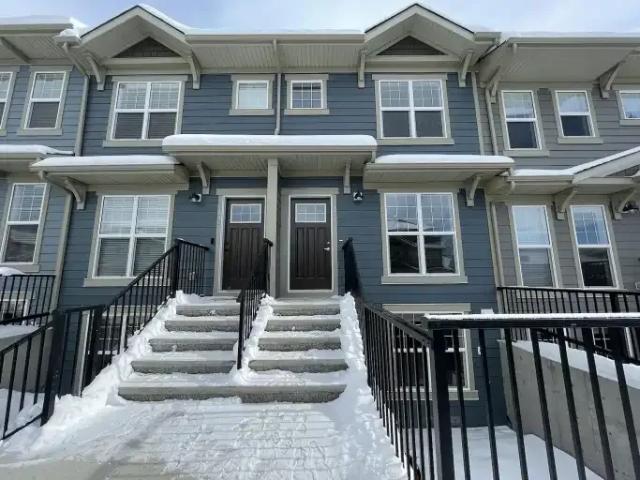 Townhouse for rent in Northwest, Alberta