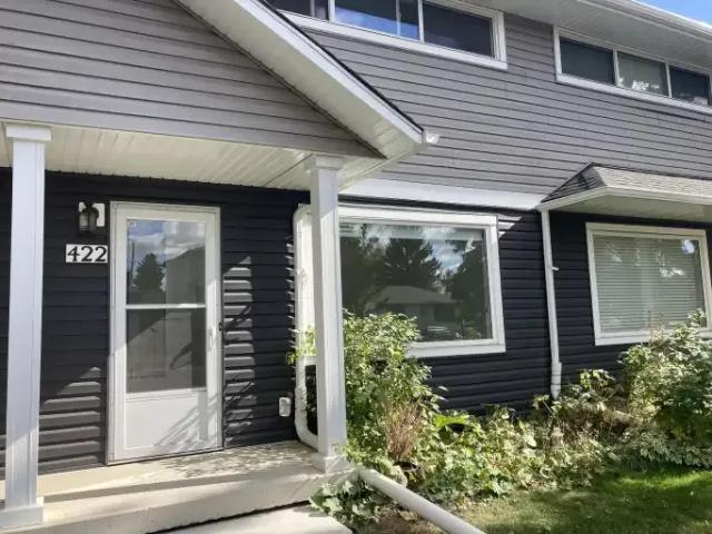Townhouse for rent in Renfrew, Calgary