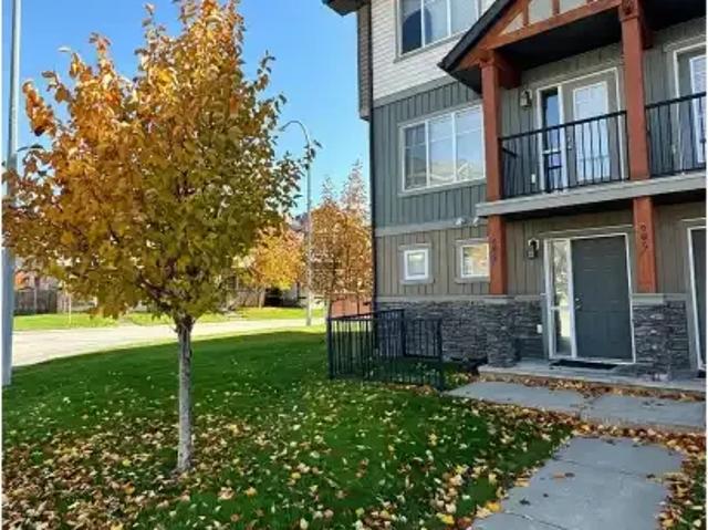 Townhouse for rent in Skyview Ranch, Calgary