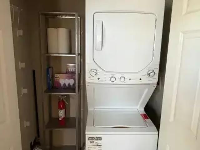 Townhouse for rent in Renfrew, Calgary