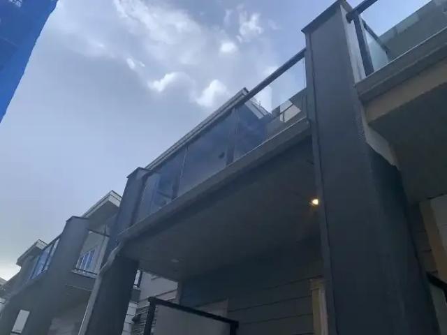 Townhouse for rent in Springbank Hill, Calgary