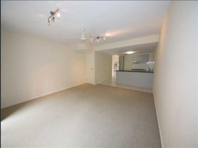 Townhouse for rent in Kings Creek, Queensland