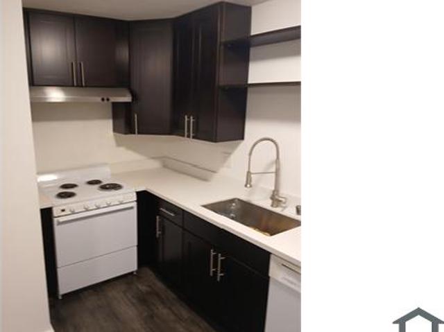 Townhouse for rent in Oakland