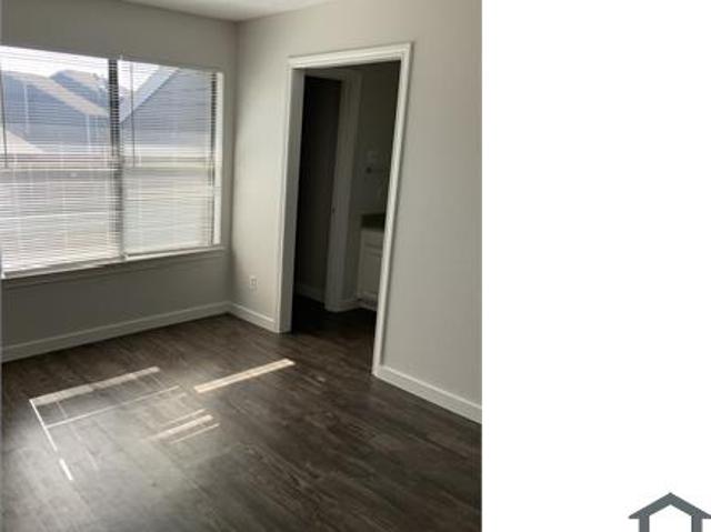 Townhouse for rent in Dallas