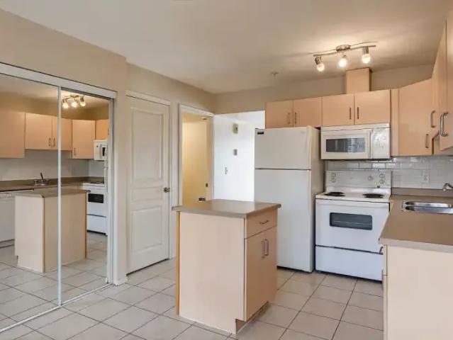 Townhouse for rent in Wedgewood, Alberta