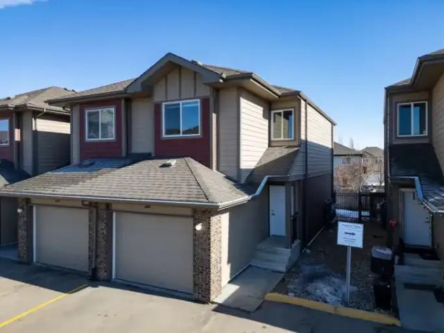 Townhouse for rent in Wedgewood, Alberta