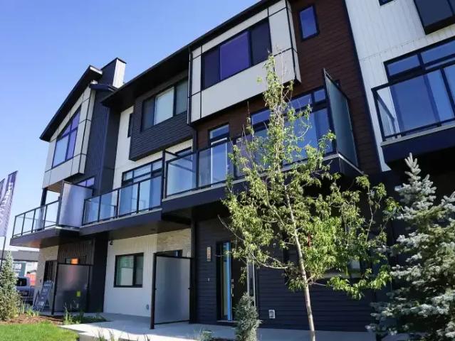 Townhouse for rent in Wedgewood, Alberta