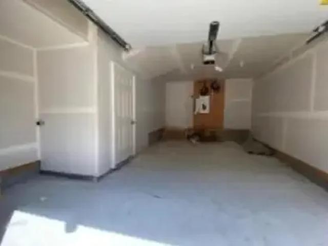 Townhouse for rent in Wedgewood, Alberta